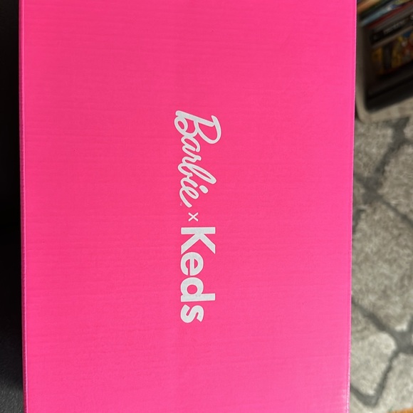 Womens Barbie™ x Keds Point Platform Sneaker Limited Edition - Picture 9 of 10